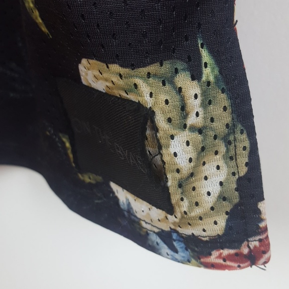 On The Byas Shirt - Picture 5 of 8